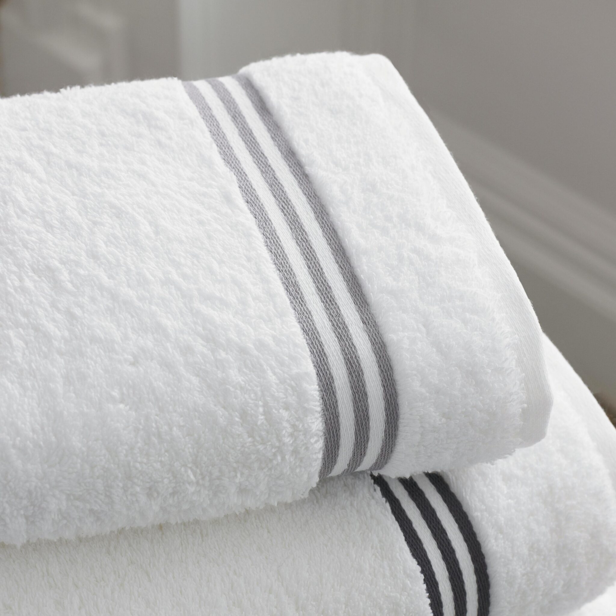 How to Deep Clean Towels with Vinegar MAY EIGHTY FIVE
