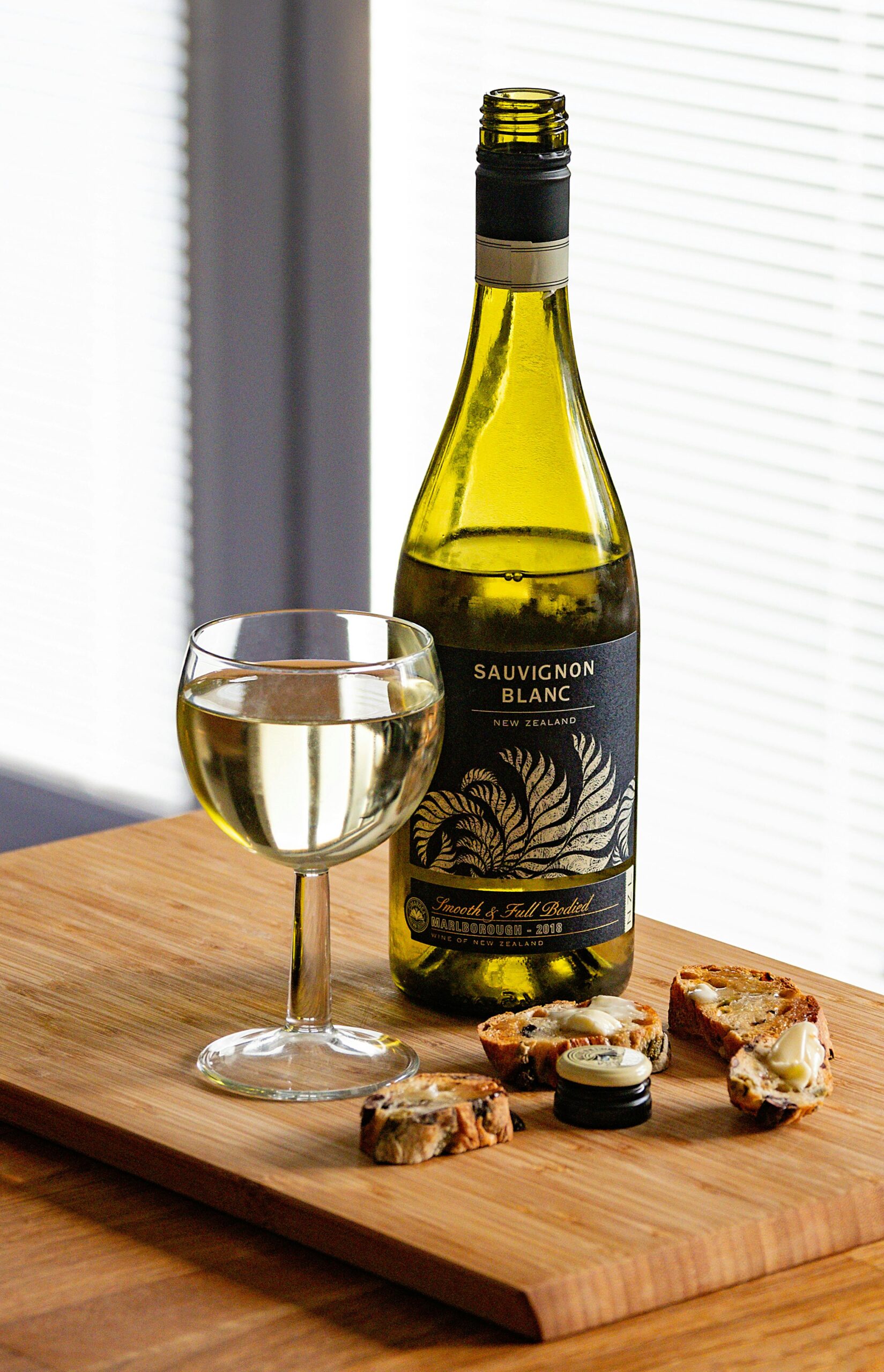 Sauvignon Blanc vs. Pinot Grigio A Simple Wine Guide MAY EIGHTY FIVE